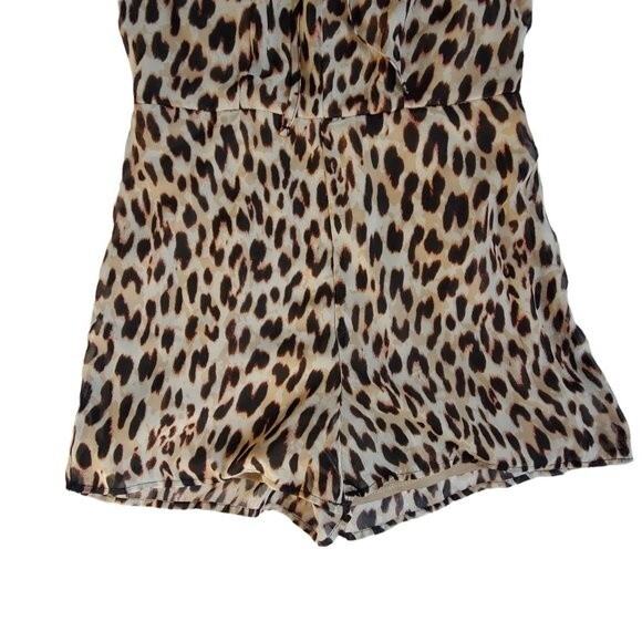 Material Girl Natural Leopard spaghetti strap shorts romper sz S - Picture 5 of 12